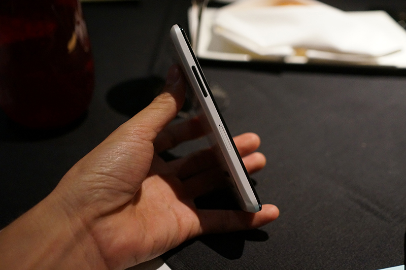 White Nexus 4 upd2